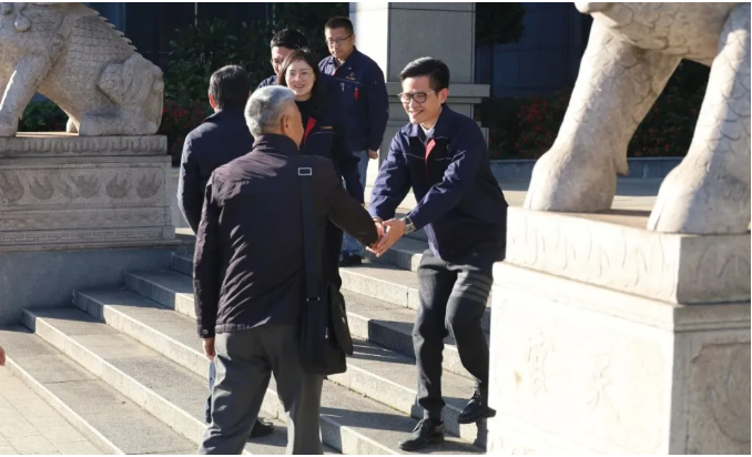 热烈欢迎石化联合会&境内采购商团队及机电进出口商会&境外采购商团队莅临华体官方-WANBO SPORTS
参观